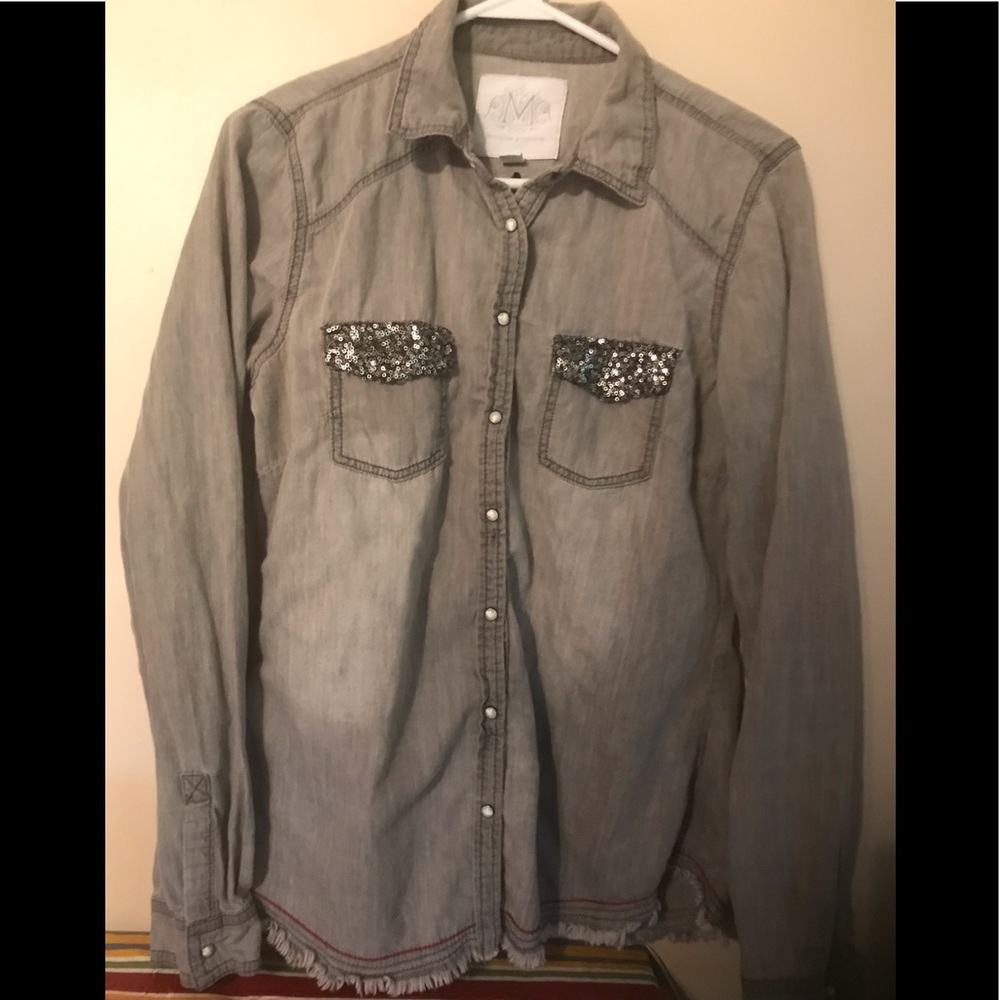 Maurice’s women’s shirt